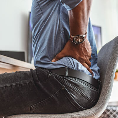 casual-man-with-back-pain