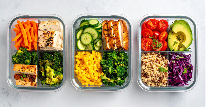 How to Build a Week of Eating That Actually Survives Contact With Your Real Life image